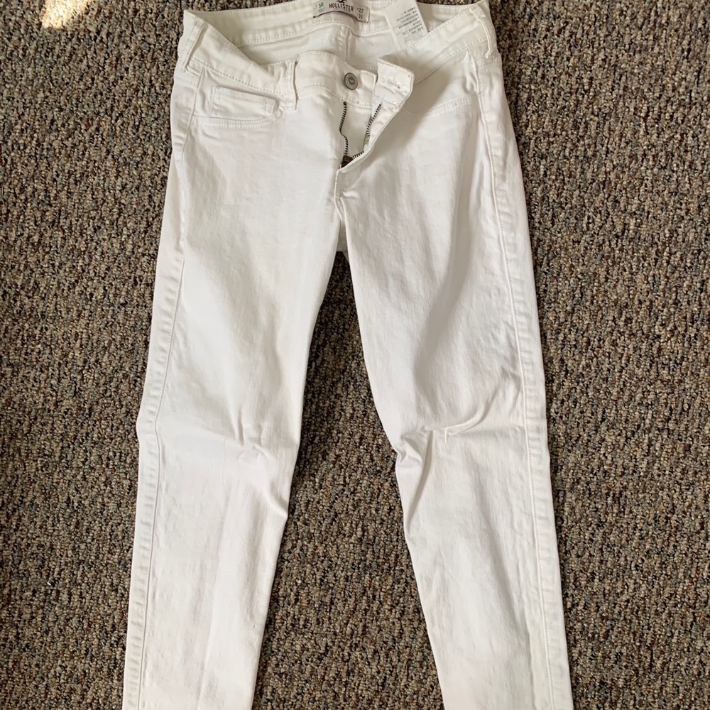 White Hollister skinny jeans